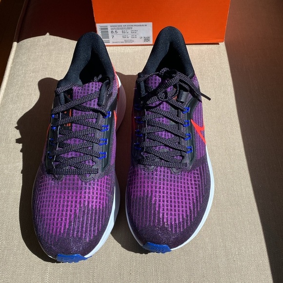 Women’s Nike Air Zoom Pegasus Size 39 / 8.5 NEW - Picture 5 of 5